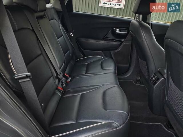 Сірий Кіа Niro, об'ємом двигуна 0 л та пробігом 136 тис. км за 18899 $, фото 31 на Automoto.ua