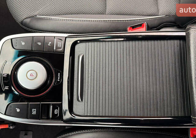 Серый Киа Niro, объемом двигателя 0 л и пробегом 88 тыс. км за 19700 $, фото 22 на Automoto.ua