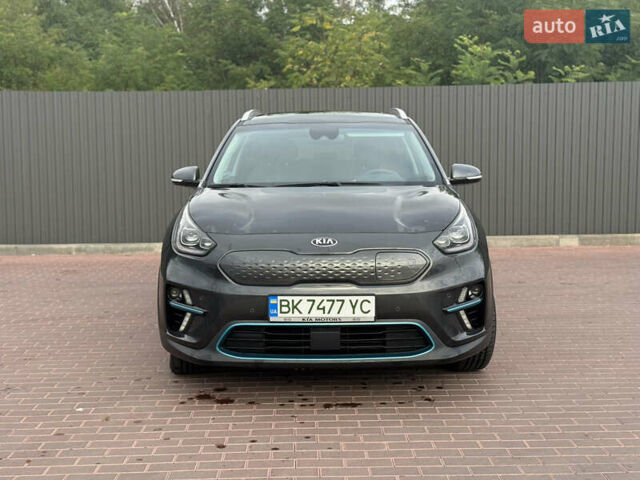 Серый Киа Niro, объемом двигателя 0 л и пробегом 77 тыс. км за 20990 $, фото 1 на Automoto.ua