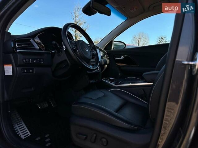 Сірий Кіа Niro, об'ємом двигуна 0 л та пробігом 100 тис. км за 21900 $, фото 37 на Automoto.ua