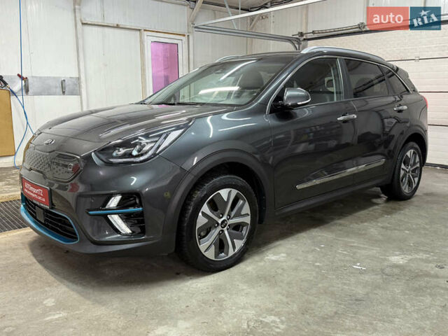 Сірий Кіа Niro, об'ємом двигуна 0 л та пробігом 97 тис. км за 22900 $, фото 14 на Automoto.ua