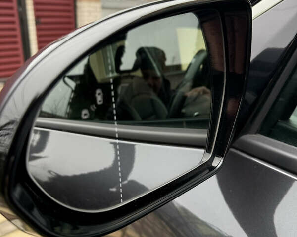 Сірий Кіа Niro, об'ємом двигуна 0 л та пробігом 50 тис. км за 22300 $, фото 69 на Automoto.ua