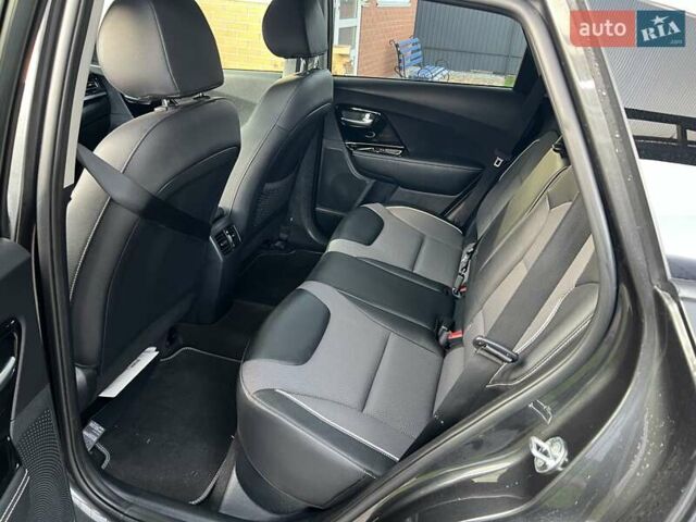 Серый Киа Niro, объемом двигателя 0 л и пробегом 106 тыс. км за 21700 $, фото 8 на Automoto.ua