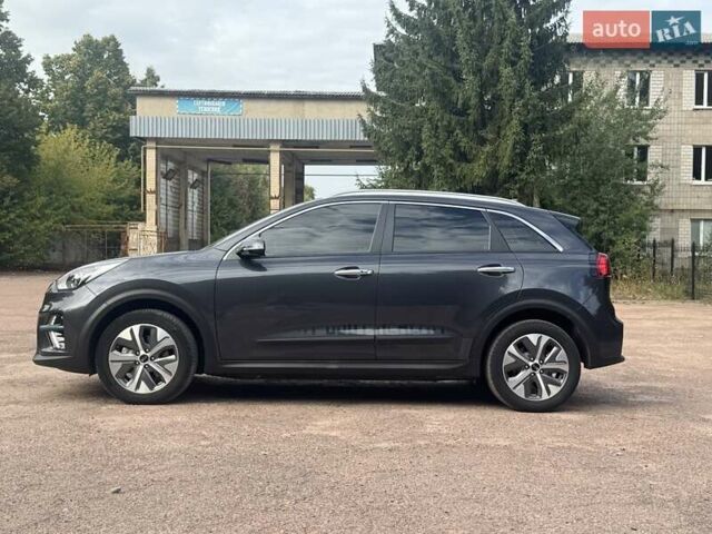 Сірий Кіа Niro, об'ємом двигуна 0 л та пробігом 99 тис. км за 18450 $, фото 13 на Automoto.ua