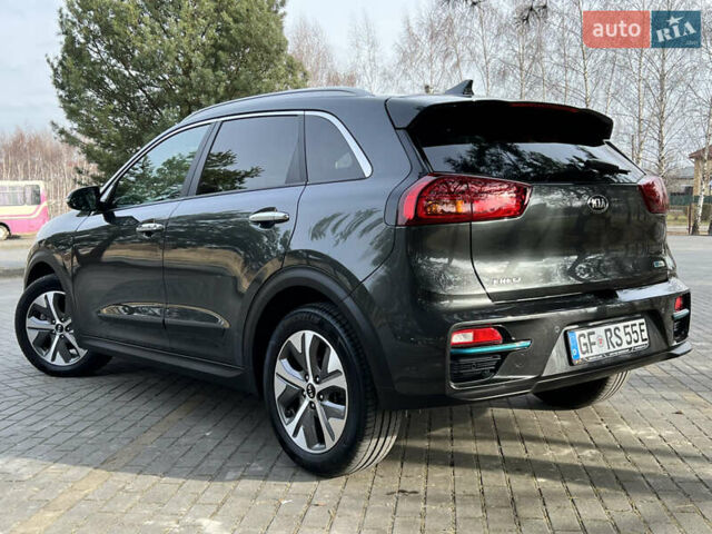 Серый Киа Niro, объемом двигателя 0 л и пробегом 49 тыс. км за 22890 $, фото 8 на Automoto.ua