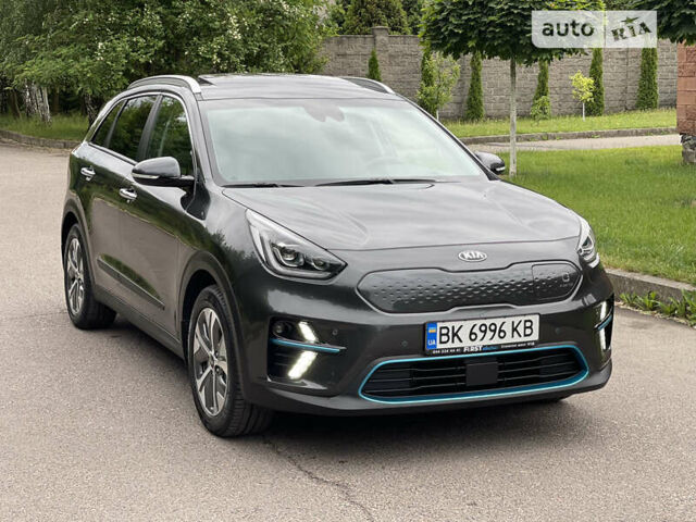 Сірий Кіа Niro, об'ємом двигуна 0 л та пробігом 19 тис. км за 35980 $, фото 4 на Automoto.ua