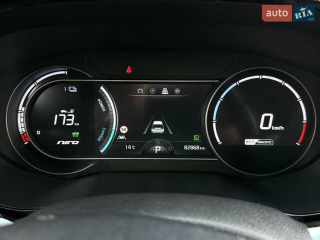 Серый Киа Niro, объемом двигателя 0 л и пробегом 82 тыс. км за 22900 $, фото 45 на Automoto.ua