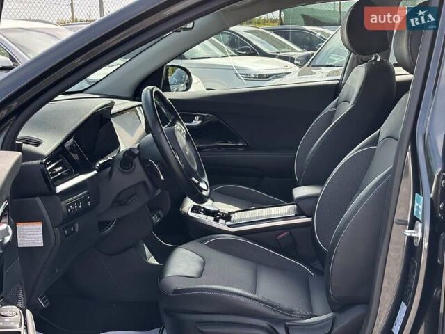 Серый Киа Niro, объемом двигателя 0 л и пробегом 62 тыс. км за 22450 $, фото 25 на Automoto.ua