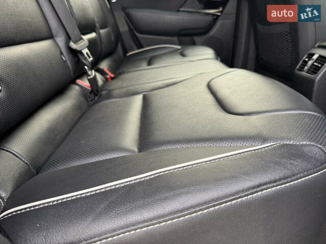 Серый Киа Niro, объемом двигателя 0 л и пробегом 147 тыс. км за 18450 $, фото 63 на Automoto.ua