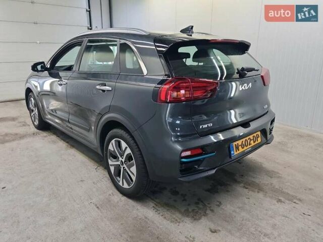 Сірий Кіа Niro, об'ємом двигуна 0 л та пробігом 111 тис. км за 19999 $, фото 2 на Automoto.ua