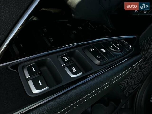 Сірий Кіа Niro, об'ємом двигуна 0 л та пробігом 100 тис. км за 21900 $, фото 34 на Automoto.ua