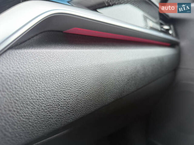 Сірий Кіа Niro, об'ємом двигуна 0 л та пробігом 97 тис. км за 22900 $, фото 3 на Automoto.ua