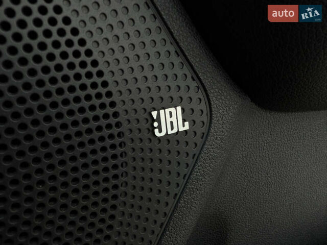 Сірий Кіа Niro, об'ємом двигуна 0 л та пробігом 97 тис. км за 22900 $, фото 91 на Automoto.ua