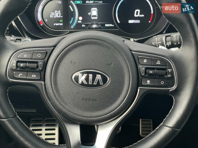 Сірий Кіа Niro, об'ємом двигуна 0 л та пробігом 52 тис. км за 22999 $, фото 42 на Automoto.ua