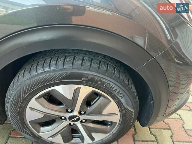 Серый Киа Niro, объемом двигателя 0 л и пробегом 106 тыс. км за 21700 $, фото 14 на Automoto.ua
