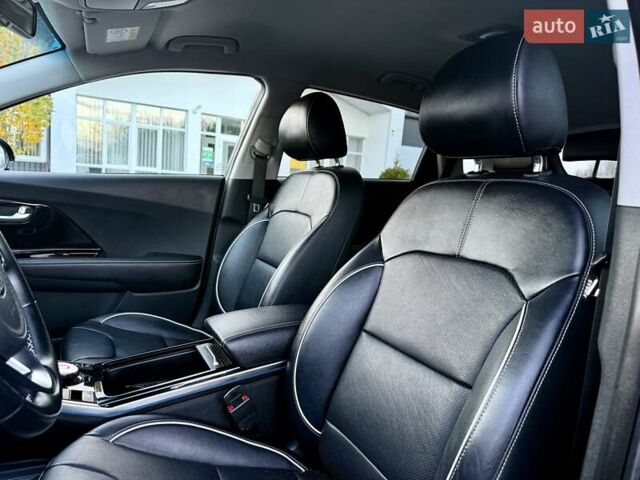 Киа Niro 2021 в Бердичеве на Automoto.ua Серый Киа Niro, объемом двигателя 0 л и пробегом 82 тыс. км за 19250 $, фото 49 на Automoto.ua