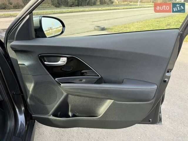 Сірий Кіа Niro, об'ємом двигуна 0 л та пробігом 88 тис. км за 21700 $, фото 35 на Automoto.ua
