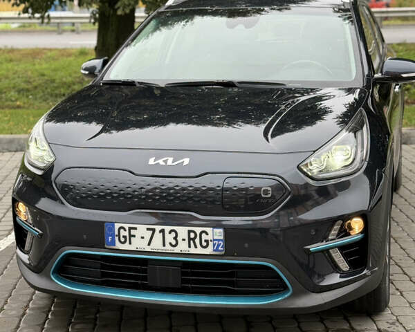Серый Киа Niro, объемом двигателя 0 л и пробегом 93 тыс. км за 21500 $, фото 6 на Automoto.ua