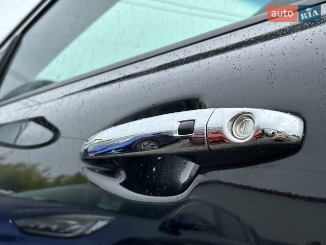 Серый Киа Niro, объемом двигателя 0 л и пробегом 88 тыс. км за 21800 $, фото 8 на Automoto.ua