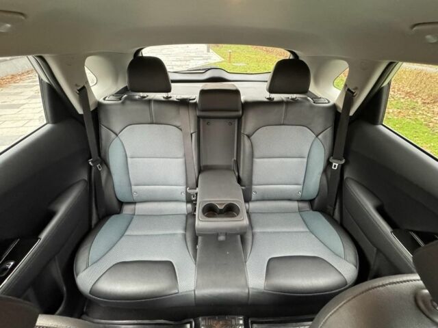 Сірий Кіа Niro, об'ємом двигуна 2 л та пробігом 101 тис. км за 19300 $, фото 14 на Automoto.ua