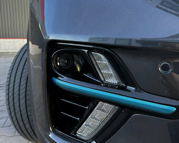 Серый Киа Niro, объемом двигателя 0 л и пробегом 86 тыс. км за 23400 $, фото 24 на Automoto.ua