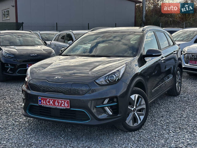 Сірий Кіа Niro, об'ємом двигуна 0 л та пробігом 50 тис. км за 19999 $, фото 4 на Automoto.ua