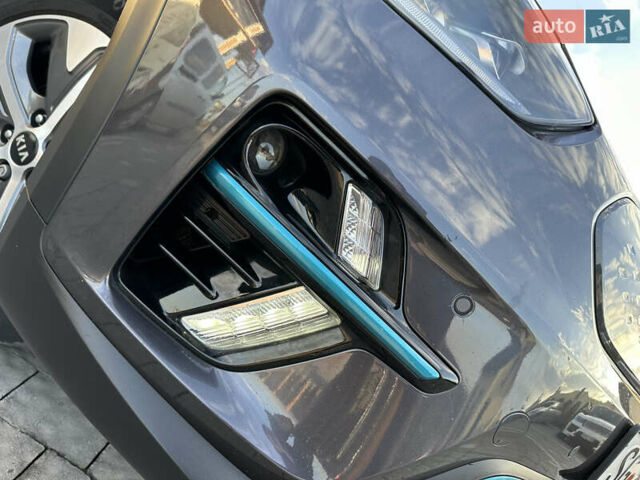 Серый Киа Niro, объемом двигателя 0 л и пробегом 38 тыс. км за 19999 $, фото 9 на Automoto.ua