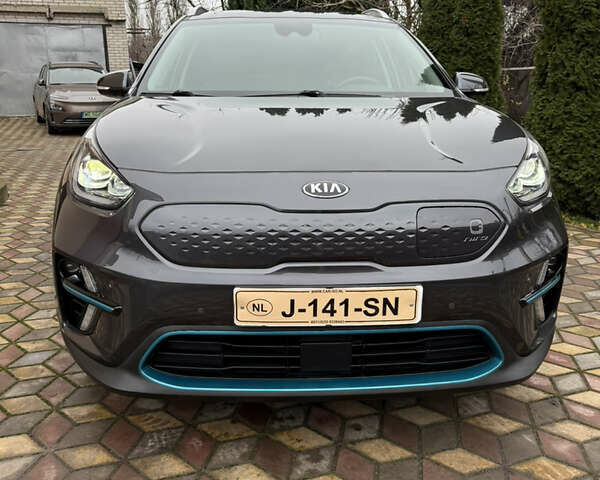 Сірий Кіа Niro, об'ємом двигуна 0 л та пробігом 50 тис. км за 22300 $, фото 18 на Automoto.ua