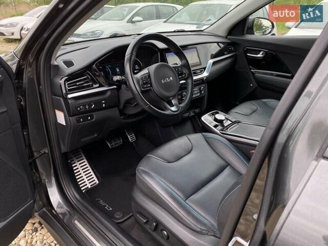 Серый Киа Niro, объемом двигателя 0 л и пробегом 86 тыс. км за 24400 $, фото 2 на Automoto.ua