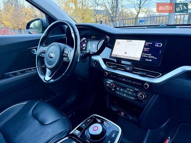 Киа Niro 2021 в Бердичеве на Automoto.ua Серый Киа Niro, объемом двигателя 0 л и пробегом 82 тыс. км за 19250 $, фото 82 на Automoto.ua