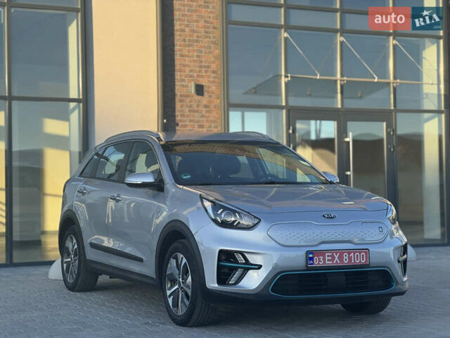 Серый Киа Niro, объемом двигателя 0 л и пробегом 139 тыс. км за 17999 $, фото 6 на Automoto.ua