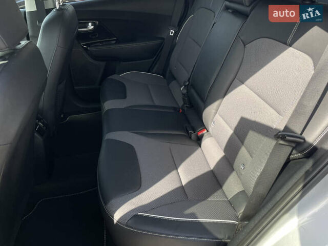 Серый Киа Niro, объемом двигателя 0 л и пробегом 51 тыс. км за 21760 $, фото 31 на Automoto.ua