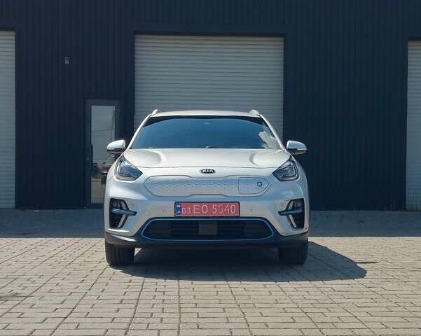 Серый Киа Niro, объемом двигателя 0 л и пробегом 32 тыс. км за 23500 $, фото 2 на Automoto.ua