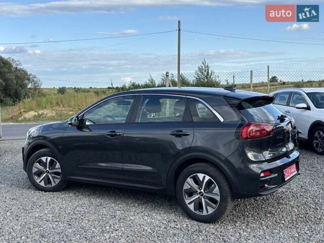 Серый Киа Niro, объемом двигателя 0 л и пробегом 52 тыс. км за 20750 $, фото 8 на Automoto.ua