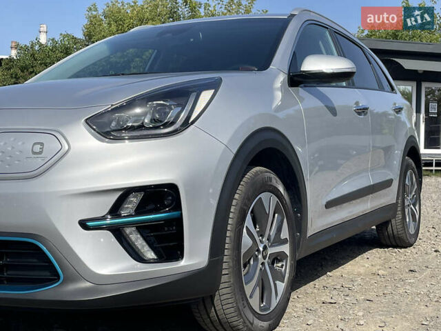 Серый Киа Niro, объемом двигателя 0 л и пробегом 51 тыс. км за 21760 $, фото 10 на Automoto.ua