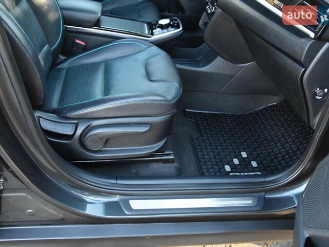 Сірий Кіа Niro, об'ємом двигуна 0 л та пробігом 99 тис. км за 22880 $, фото 34 на Automoto.ua