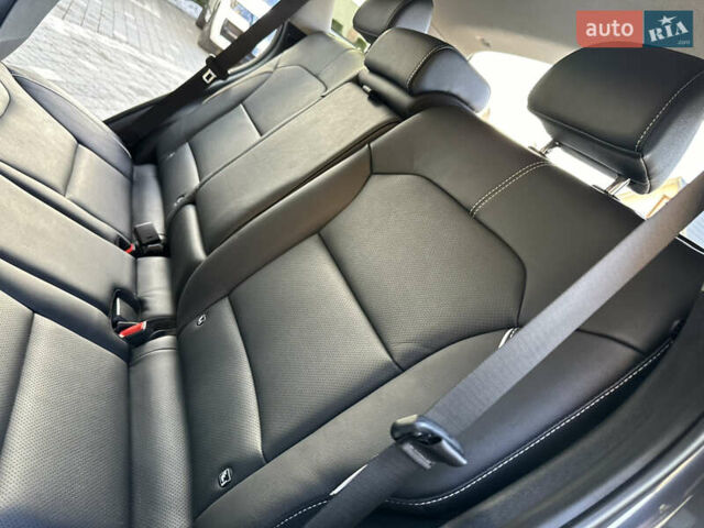 Серый Киа Niro, объемом двигателя 0 л и пробегом 38 тыс. км за 19999 $, фото 51 на Automoto.ua