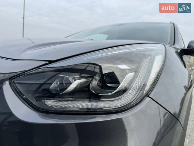 Серый Киа Niro, объемом двигателя 0 л и пробегом 147 тыс. км за 18450 $, фото 22 на Automoto.ua