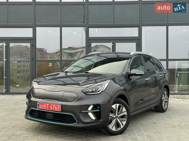 Серый Киа Niro, объемом двигателя 0 л и пробегом 147 тыс. км за 18450 $, фото 1 на Automoto.ua