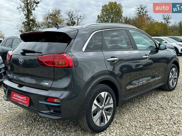 Серый Киа Niro, объемом двигателя 0 л и пробегом 62 тыс. км за 24600 $, фото 25 на Automoto.ua