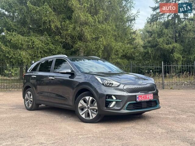 Сірий Кіа Niro, об'ємом двигуна 0 л та пробігом 99 тис. км за 18450 $, фото 1 на Automoto.ua