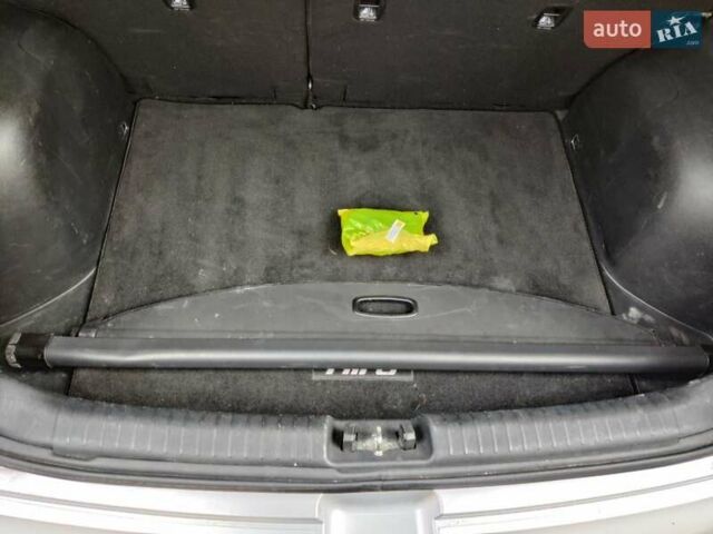 Сірий Кіа Niro, об'ємом двигуна 1.58 л та пробігом 115 тис. км за 19800 $, фото 10 на Automoto.ua