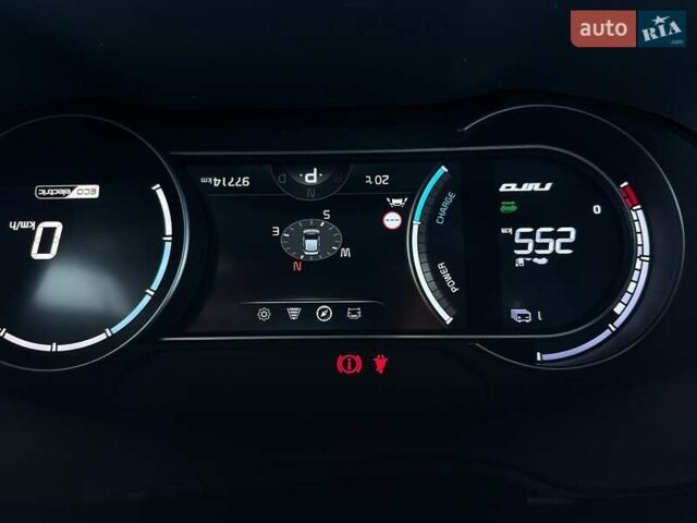 Серый Киа Niro, объемом двигателя 0 л и пробегом 97 тыс. км за 22200 $, фото 45 на Automoto.ua