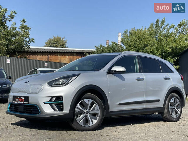 Серый Киа Niro, объемом двигателя 0 л и пробегом 51 тыс. км за 21760 $, фото 3 на Automoto.ua