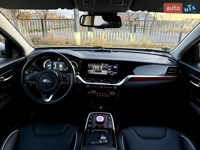 Киа Niro 2021 в Бердичеве на Automoto.ua Серый Киа Niro, объемом двигателя 0 л и пробегом 70 тыс. км за 21350 $, фото 99 на Automoto.ua