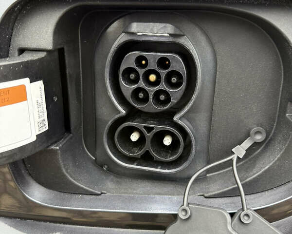 Сірий Кіа Niro, об'ємом двигуна 0 л та пробігом 50 тис. км за 22300 $, фото 37 на Automoto.ua