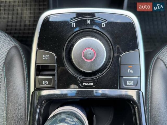 Серый Киа Niro, объемом двигателя 0 л и пробегом 96 тыс. км за 18999 $, фото 21 на Automoto.ua