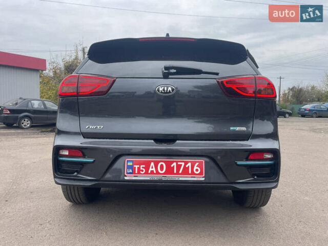 Киа Niro 2021 в Бахмаче на Automoto.ua Серый Киа Niro, объемом двигателя 0 л и пробегом 139 тыс. км за 17900 $, фото 7 на Automoto.ua