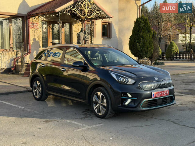 Серый Киа Niro, объемом двигателя 0 л и пробегом 157 тыс. км за 18350 $, фото 3 на Automoto.ua