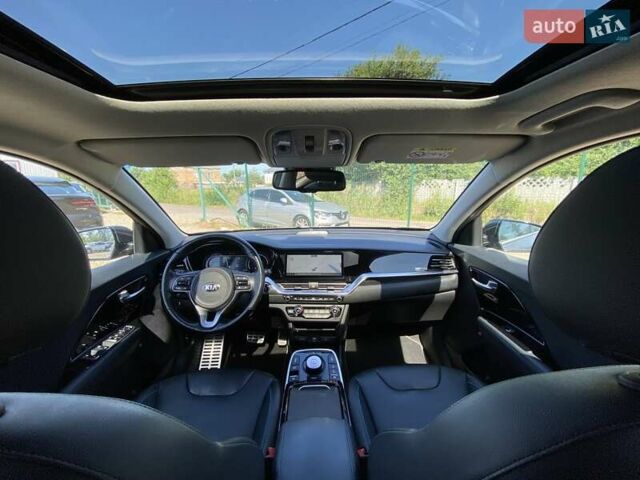 Серый Киа Niro, объемом двигателя 0 л и пробегом 67 тыс. км за 23400 $, фото 35 на Automoto.ua